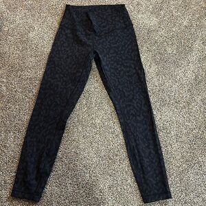 Black and gray animal print Lululemon leggings like new